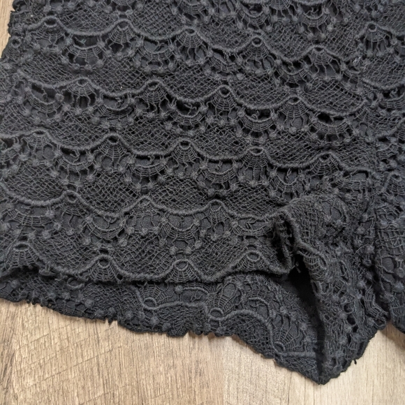 Express Black High Rise Shorts Knitted Lace Overlay Women's - Picture 2 of 8